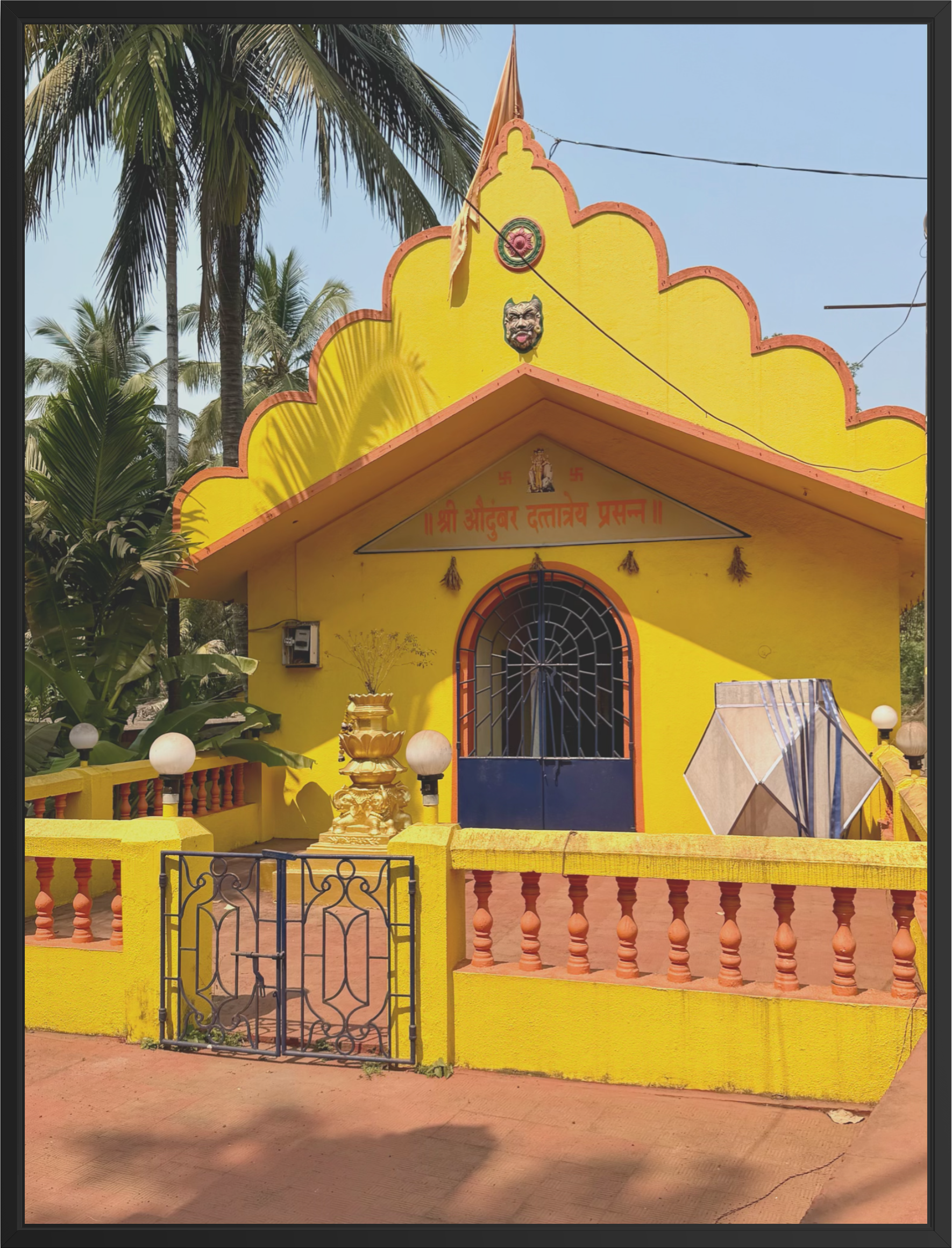 Sunshine Temples and cute happy dimples.Print.